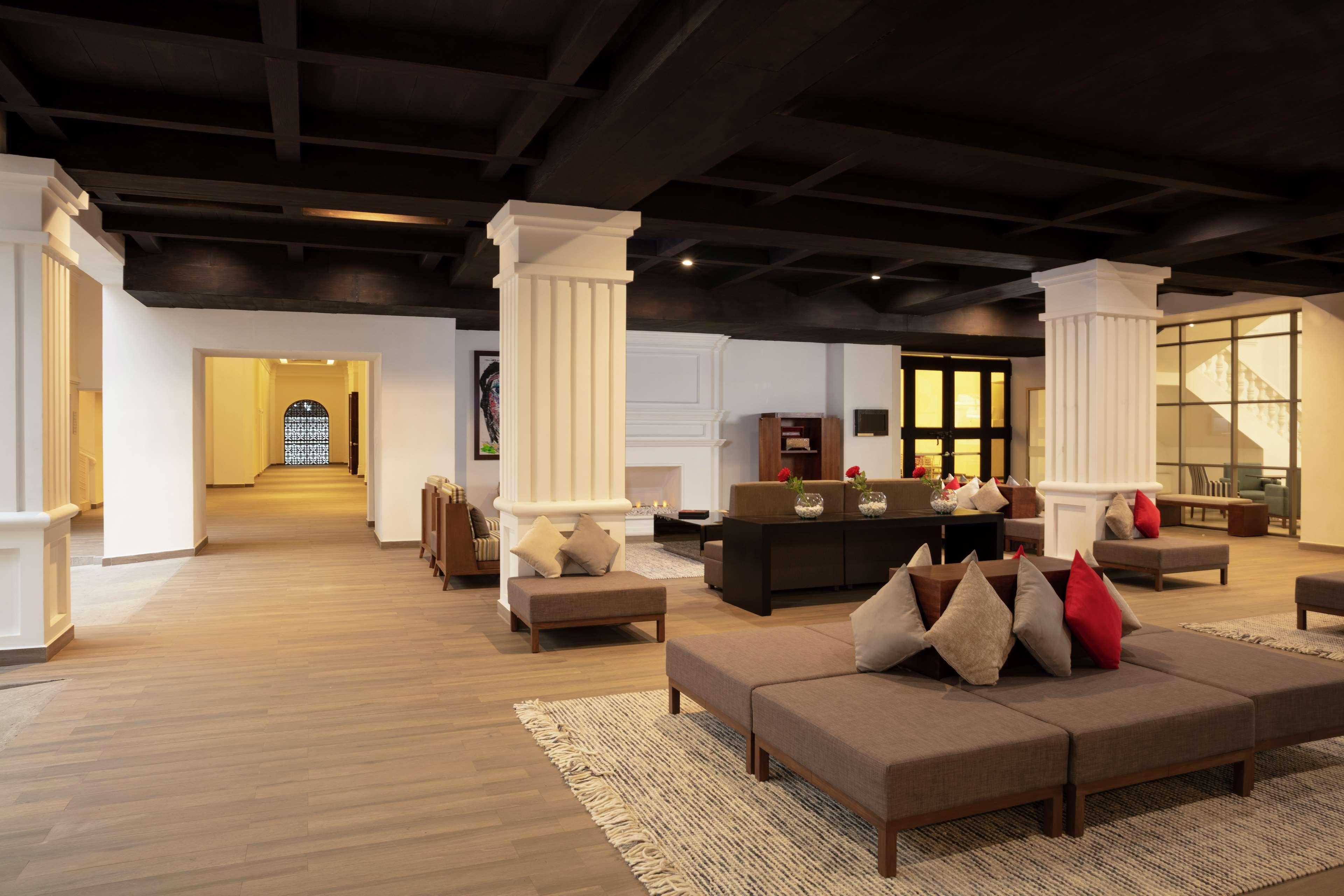 Hotel Doubletree By Hilton Toluca Esterno foto